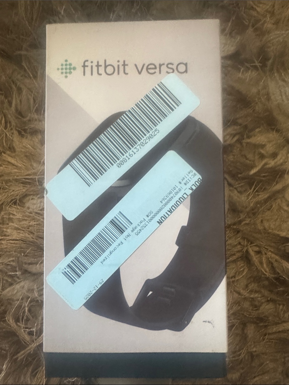 Fitbit Versa Smartwatch  New Danage box Alittle